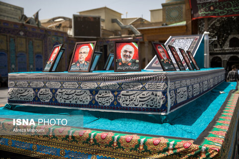 خاکسپاری پیکر شهید سرلشکر سلامی فرمانده کل سپاه در حرم حضرت عبدالعظیم حسنی (ع) - تهران