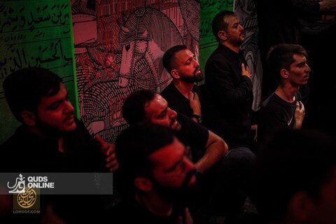 تصاویر هنرمندان در مراسم عزاداری امام حسین (ع)/ مهران غفوریان و دخترش در هیئت