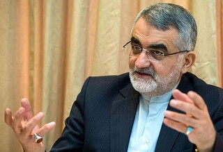 بیان رئیس‌جمهور درباره مذاکره را نمی‌پسندم/آمریکا بیش از هر کشور دیگری در منطقه ضربه‌پذیر است