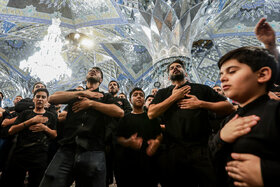 حال و هوای حرم مطهر رضوی در شب تاسوعای حسینی