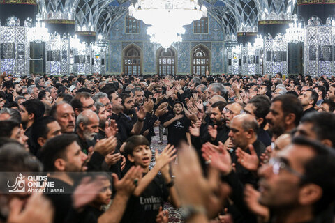حال و هوای حرم مطهر رضوی در شب تاسوعای حسینی