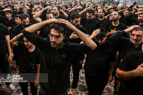 حال و هوای حرم مطهر رضوی در شب تاسوعای حسینی