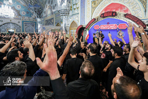 حال و هوای حرم مطهر رضوی در شب تاسوعای حسینی