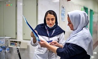 انتقاد از تعداد آزمون‌های استخدامی وزارت بهداشت / نیاز به جذب سالانه تا ۱۵۰۰۰ پرستار