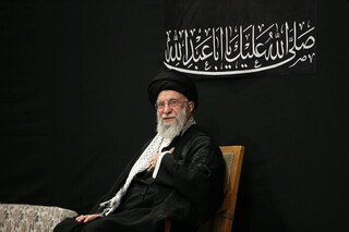 واکنش سناتور پاکستانی به حضور رهبر معظم انقلاب در مراسم شب عاشورای حسینی