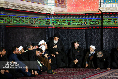 آئین خطبه‌خوانی شب عاشورا در حرم مطهر رضوی