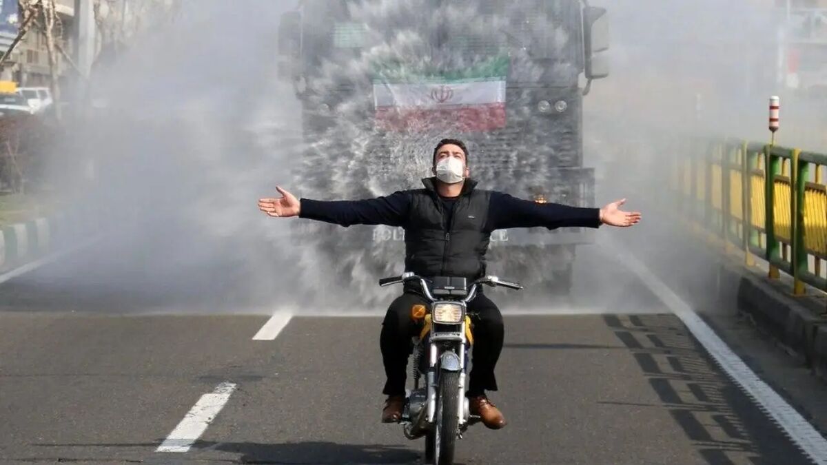 انجمن روانپزشکان ایران خطاب به مسئولان: از همبستگی مردم استفاده کنید