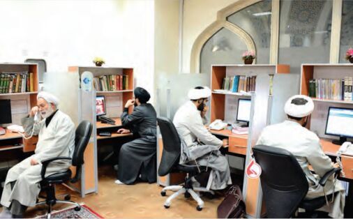 ۳۰ هزار تماس تلفنی و بیش از ۱۱ هزار مراجعه حضوری به واحدهای پاسخگویی حرم رضوی