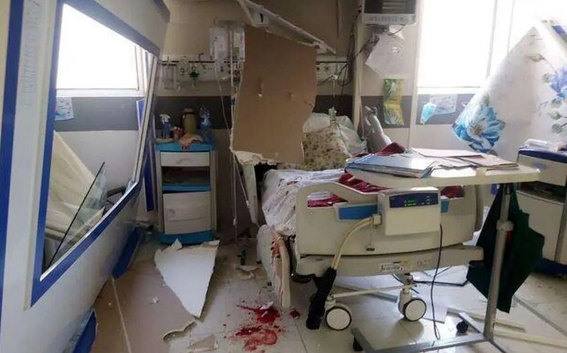 وزیر بهداشت: کادر درمان در جنگ اخیر ۱۸ شهید داشت