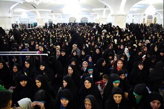 گردهمایی باشکوه بانوان مشهدی در اجتماع «یک ایران یک زینب(س)» در حرم مطهر رضوی