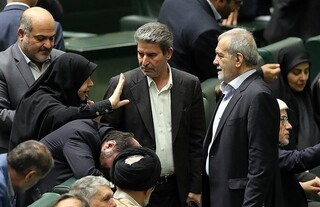 انتقاد جمعی از نمایندگان به مواضع پزشکیان در گفتگو با خبرنگار آمریکایی