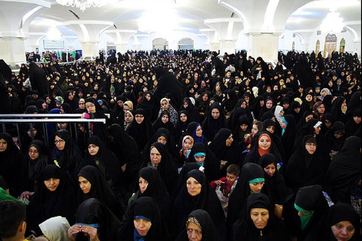 گردهمایی باشکوه بانوان مشهدی در اجتماع «یک ایران یک زینب(س)» در حرم مطهر رضوی