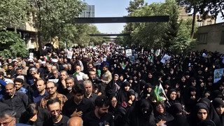 تشییع به‌یادماندنی ۷ شهید مدافع وطن در کاشان