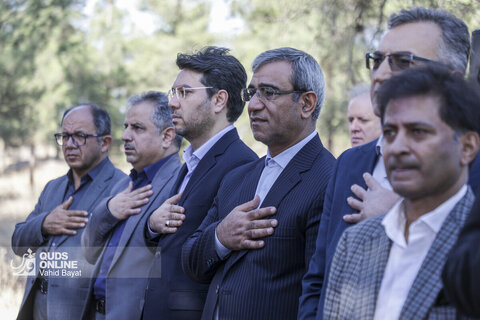 آغاز عملیات اجرایی نخستین مزرعه  خورشیدی دولت و بهره برداری از نیروگاه خورشیدی سقفی در مشهد