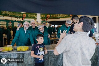 هنرمندان «حوزه هنری سوره» خادمان چایخانه امام حسن مجتبی (ع) شدند