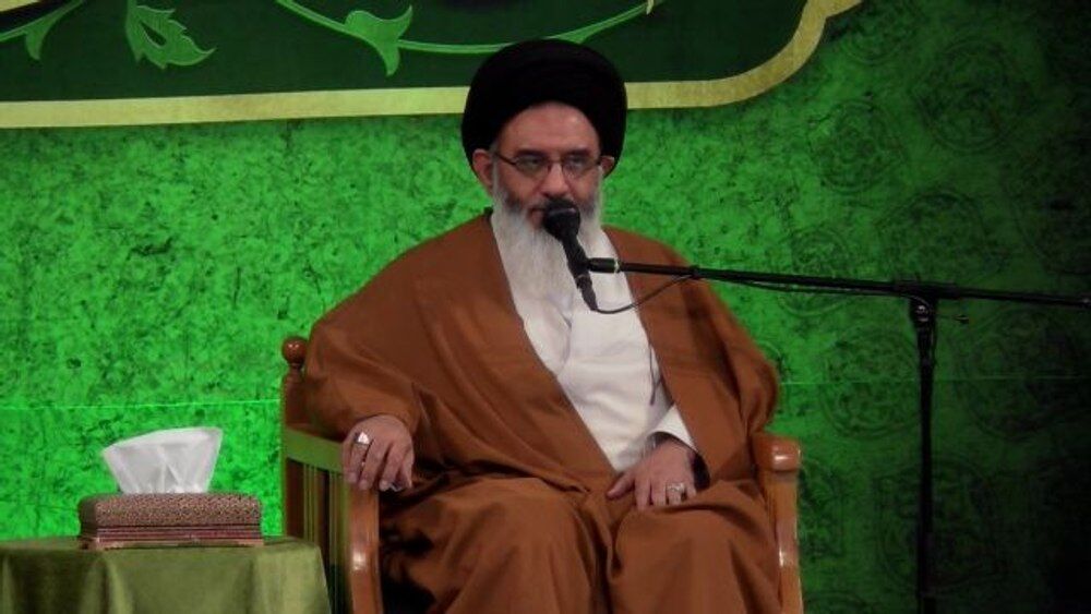 قیام عاشورا قیامی تحول‌آفرین و حیات‌بخش است