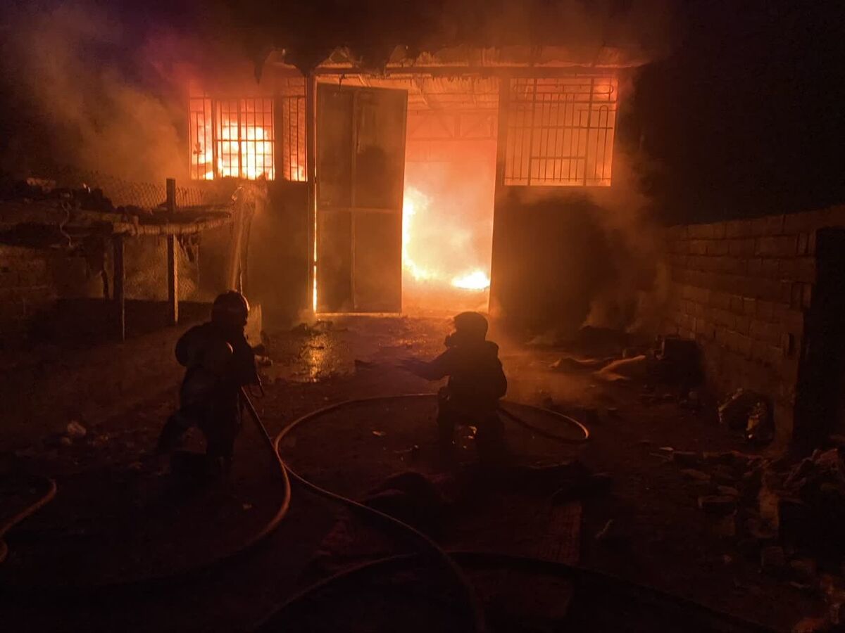 حریق انبار ضایعات در شهرک طرق