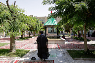 عالمان امین شیعه، میراثداران انبیا(ع) هستند و باید سرمشق جامعه باشند
