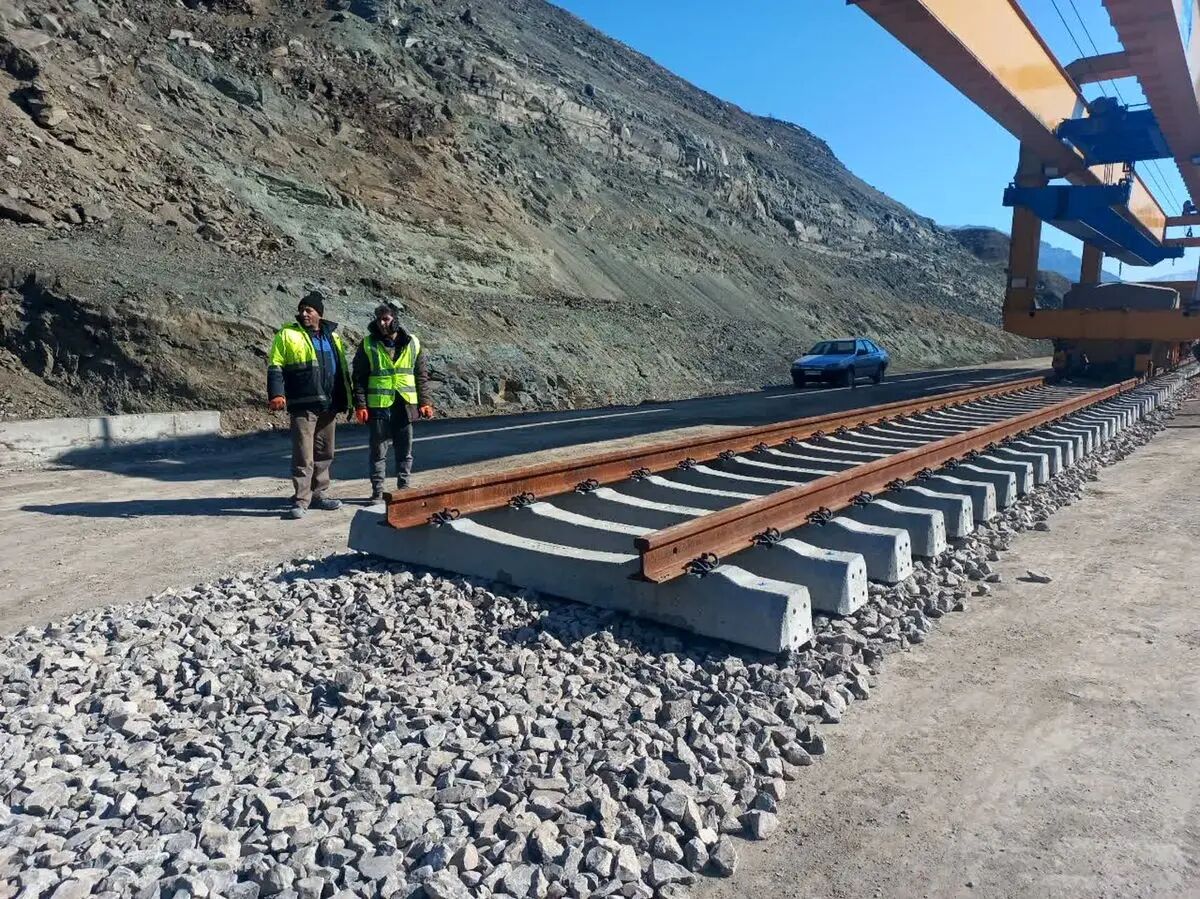 دولت متعهد به افتتاح راه آهن اردبیل تا پایان سال است