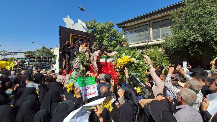 پیکر شهید غیب‌پرور بر دوش عاشقان ایثار و شهادت به معراج رفت