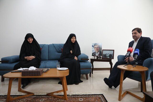 ابلاغ پیام و سلام خاص رهبری انقلاب به خانواده شهید فریدون عباسی