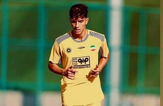 هافبک سپاهان سرباز ملوان شد