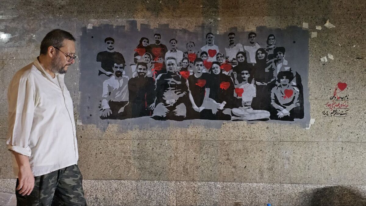 «نام جاوید وطن» به تصویر کشیده شد / روایت نقاشی شهدا بر دیوار خیابان‌های تهران