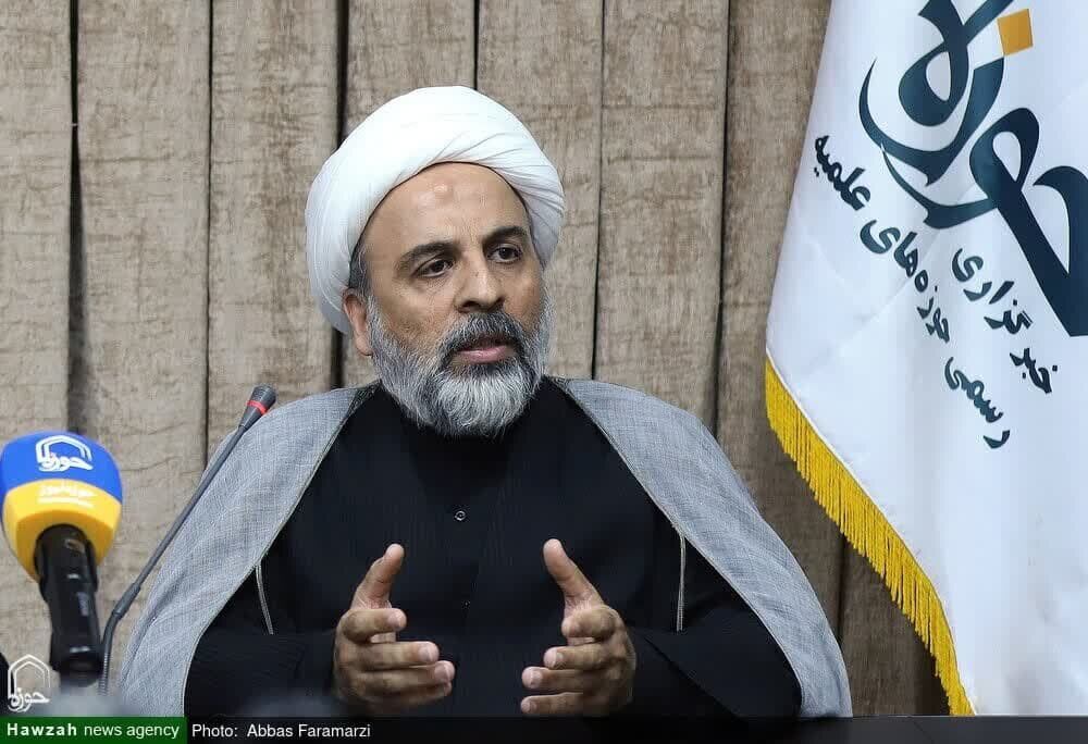 در گفتگو با معاون پژوهشی مؤسسه امام خمینی(ره) بررسی شد: چرا کشف حجاب حرام شرعی است و حرام سیاسی؟