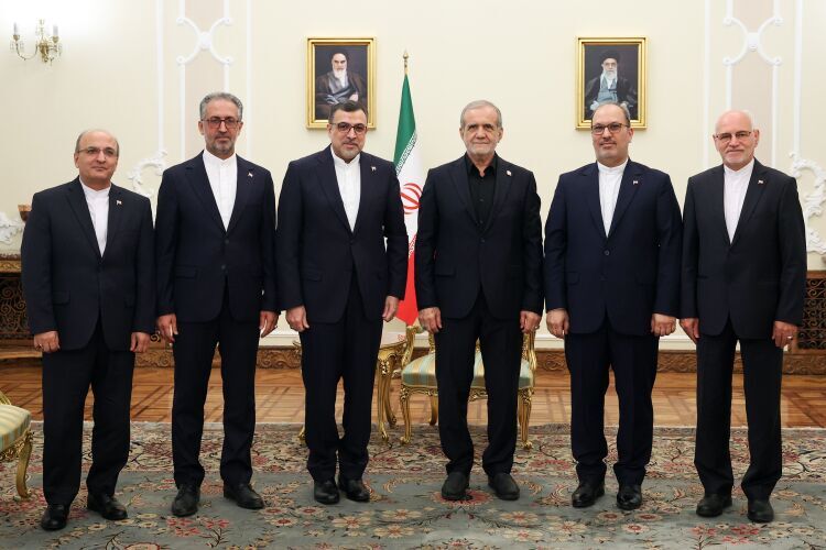 تاکید پزشکیان بر ارتقای تعامل با کشورهای دیگر، بر مبنای منافع مشترک و اصل برد-برد