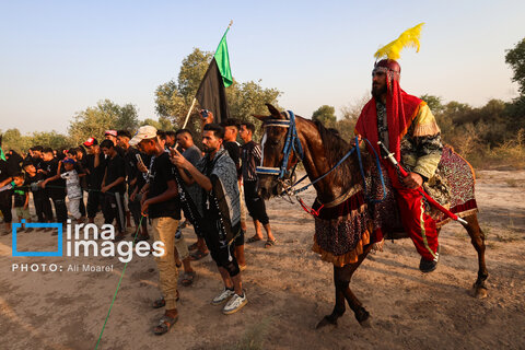 تصاویری از استقبال از زائران کربلا در روستای «خلیفه حیدر»