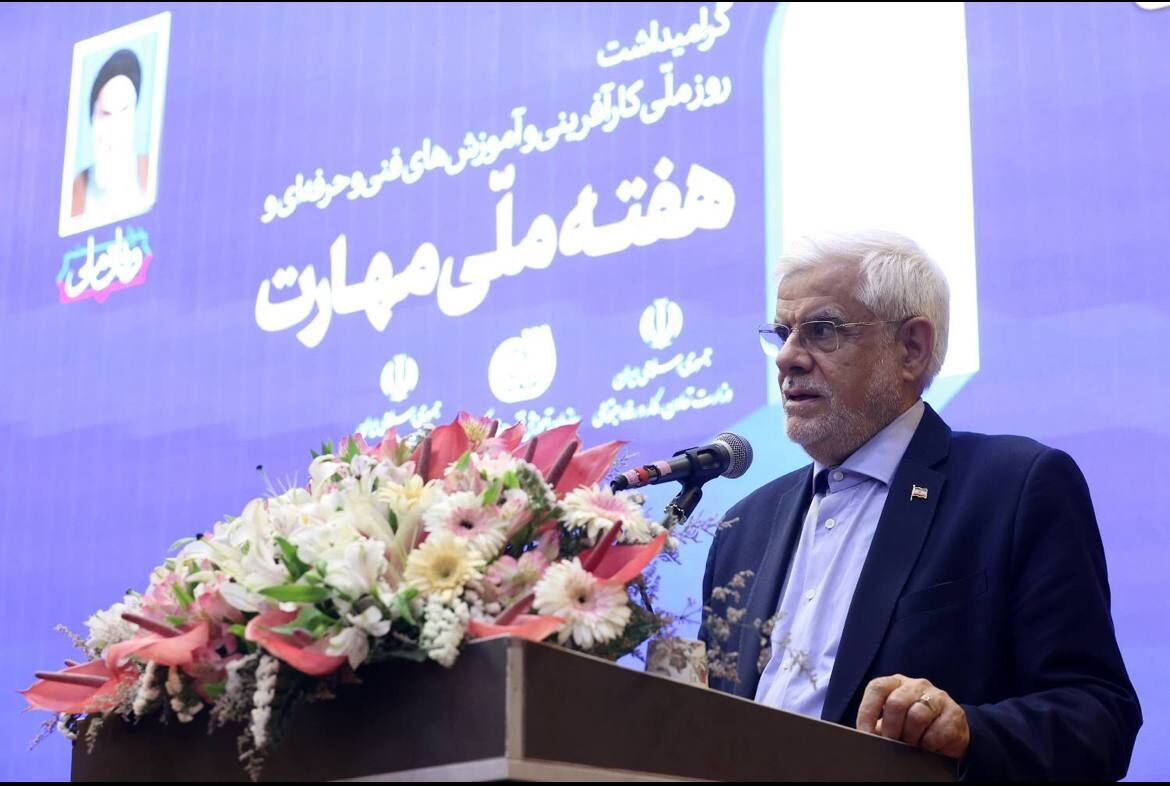 معاون اول رئیس‌جمهور: نباید در فناوری‌های نوظهور از کشورهای پیشرفته‌ عقب ماندگی داشته باشیم