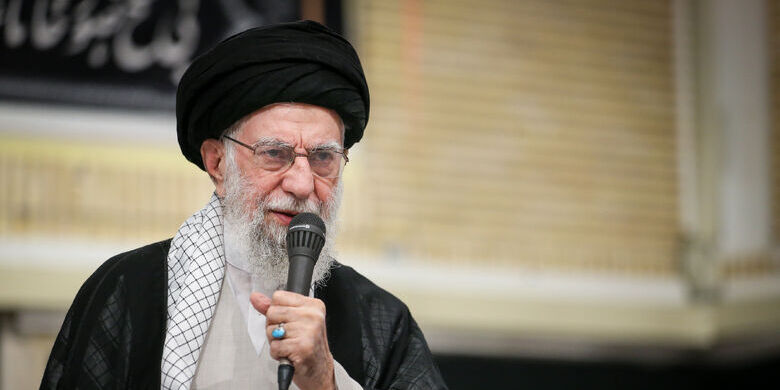 رهبر معظم انقلاب: جمهوری اسلامی استحکام بینظیر پایههای نظام و کشور را به دنیا نشان داد