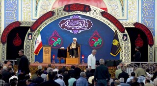 دبیر شورای عالی حوزه های علمیه در حرم رضوی؛ صبر و ایستادگی ملت ایران، ادامه راه اهل‌بیت علیهم‌السلام است