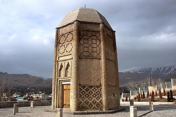 ۱۶۰ دلیل برای سفر به دماوند