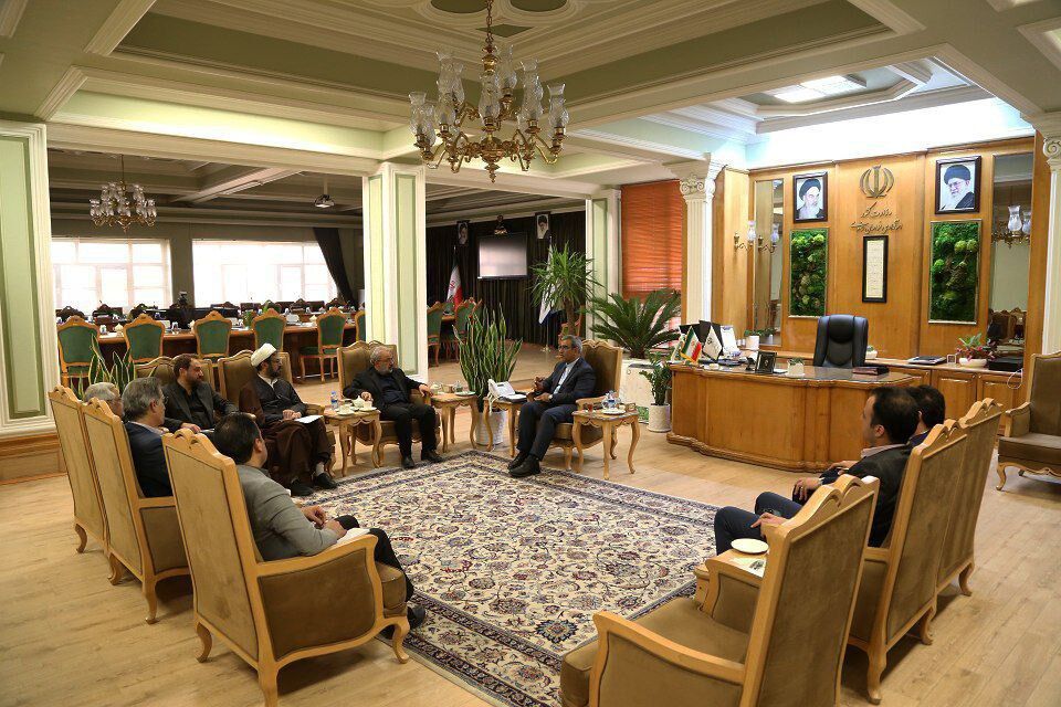 استاندار خراسان رضوی: نبود قانون و اختیارات استانی باعث از دست رفتن فرصت‌های مهمی شد