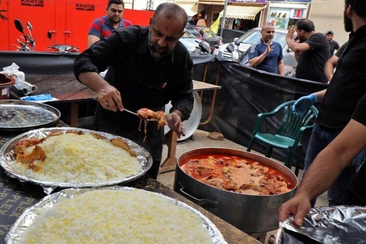 اسکان و تغذیه روزانه ۱۰۰ هزار زائر اربعین توسط یزدی‌ها