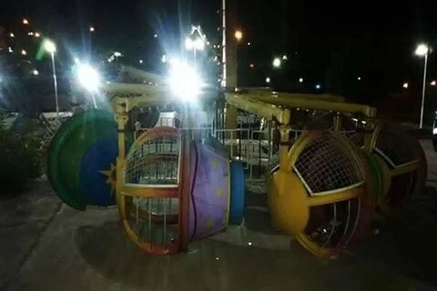۱۲ نفر در حادثه قطار شهربازی کرمان زخمی شدند