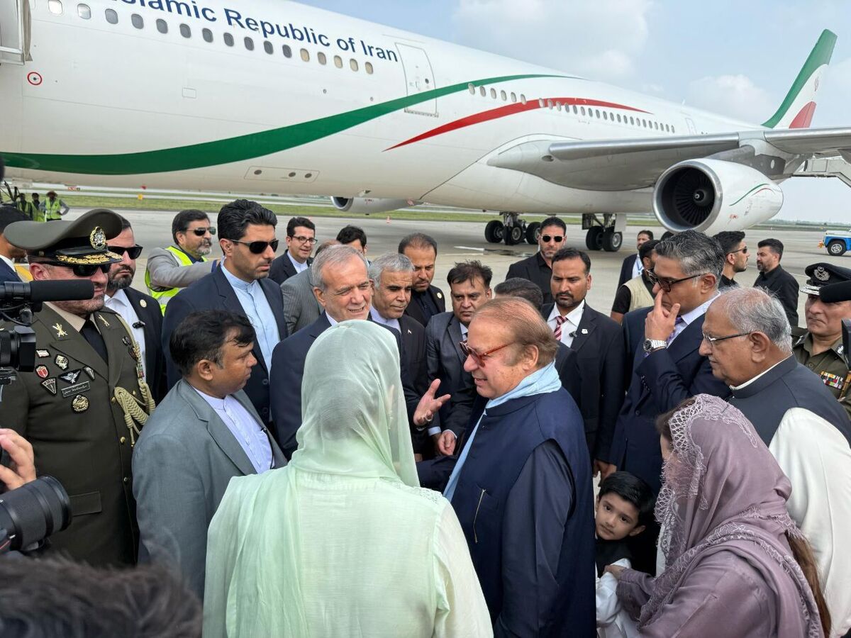 پزشکیان وارد لاهور شد