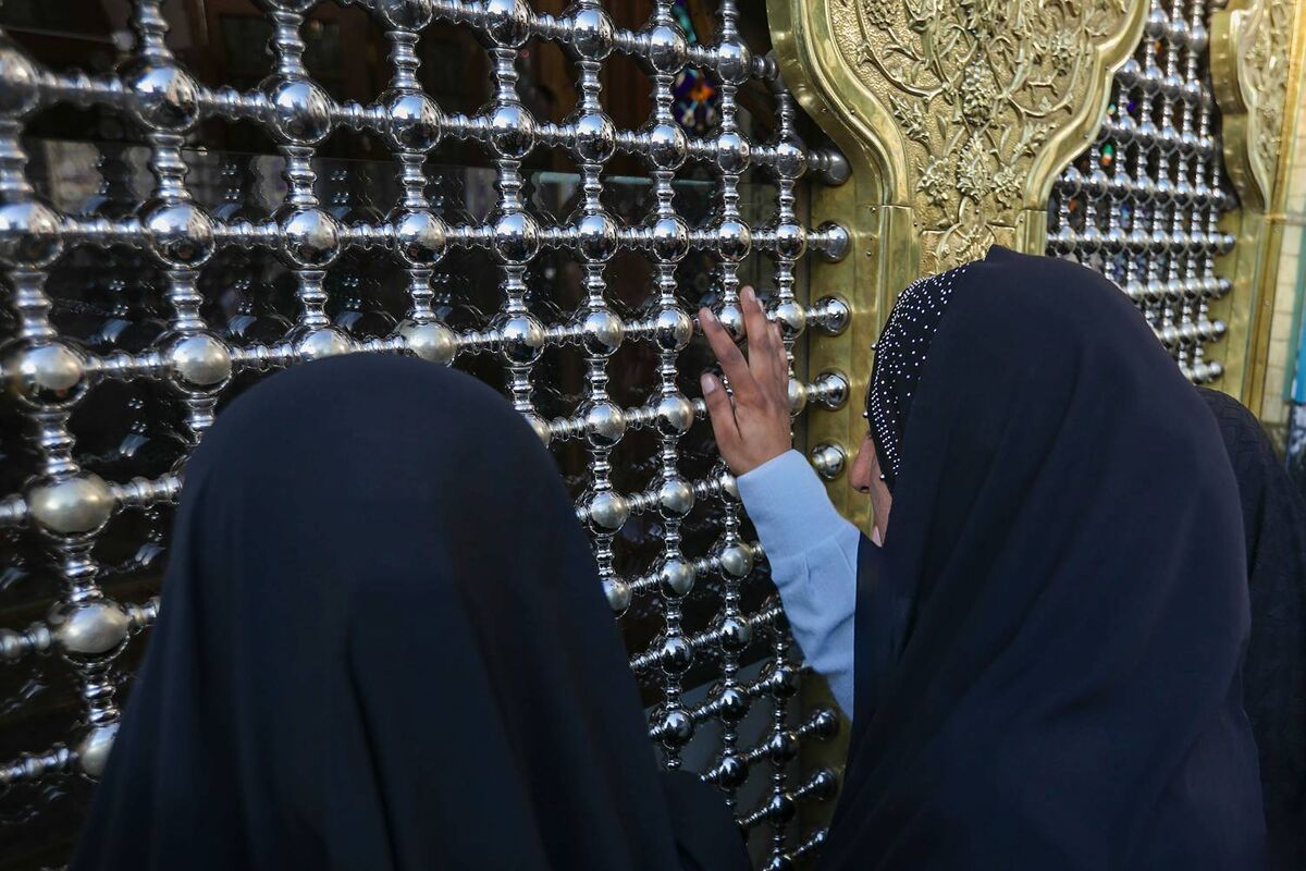 تشرف ۲۳ کاروان زائر اولی به آستان بوسی آقا طی یک ماه