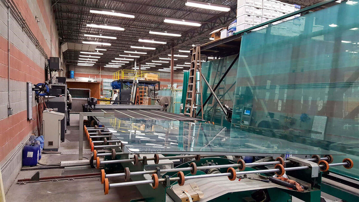 سنگ اختلاف بانک و بخش خصوصی بر "شیشه الیگودرز"