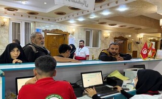 استقرار مرکز هماهنگی عملیات هلال احمر در مرز مهران/ورود اولین اتوبوس آمبولانس حامل مصدومین به کشور