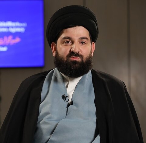 قدمهایی بهسوی نور با شکوه جهانی