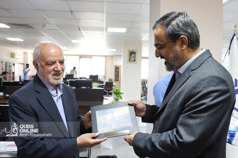 بازدید تعدادی از مدیران و مسئولان شهری و استانی از روزنامه قدس به مناسبت روز خبرنگار