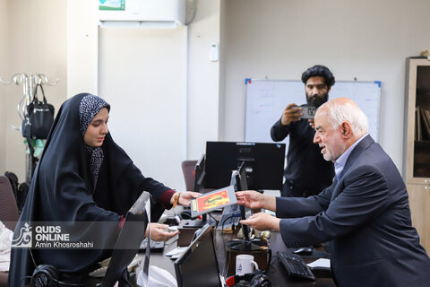 بازدید تعدادی از مدیران و مسئولان شهری و استانی از روزنامه قدس به مناسبت روز خبرنگار