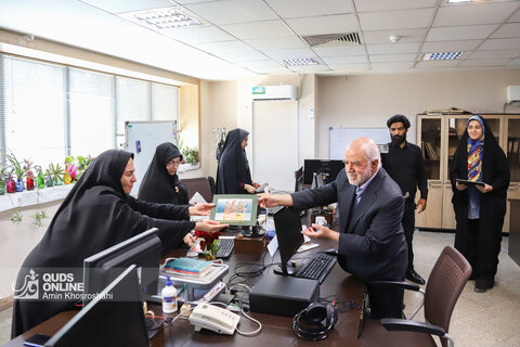 بازدید تعدادی از مدیران و مسئولان شهری و استانی از روزنامه قدس به مناسبت روز خبرنگار