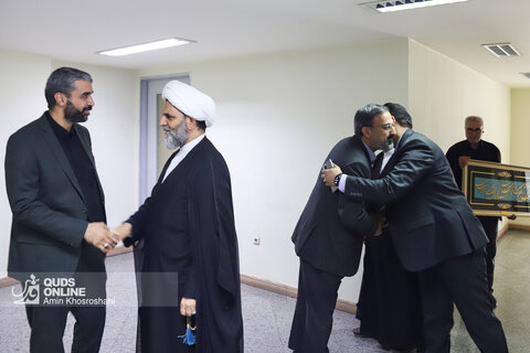 بازدید تعدادی از مدیران و مسئولان شهری و استانی از روزنامه قدس به مناسبت روز خبرنگار