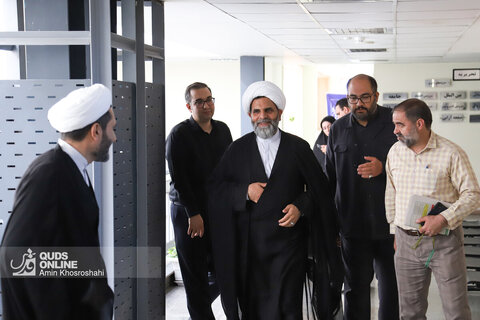 بازدید تعدادی از مدیران و مسئولان شهری و استانی از روزنامه قدس به مناسبت روز خبرنگار