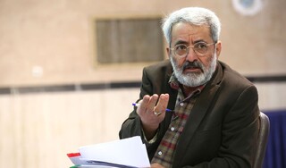 واکنش سلیمی نمین به اظهارات محمد قوچانی: مقایسه علی لاریجانی با محمدعلی فروغی بی‌ربط است