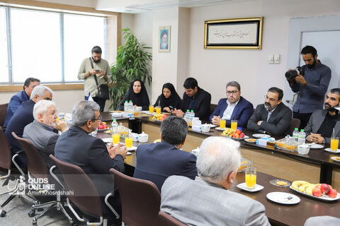 بازدید استاندار خراسان رضوی، معاون وزیر میراث فرهنگی و فرماندار مشهد از روزنامه قدس