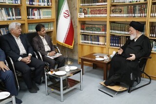 آیت‌الله علم‌الهدی: اولویت با تأمین برق ضروریات مردم است نه مراکز تفریحی پر مصرف